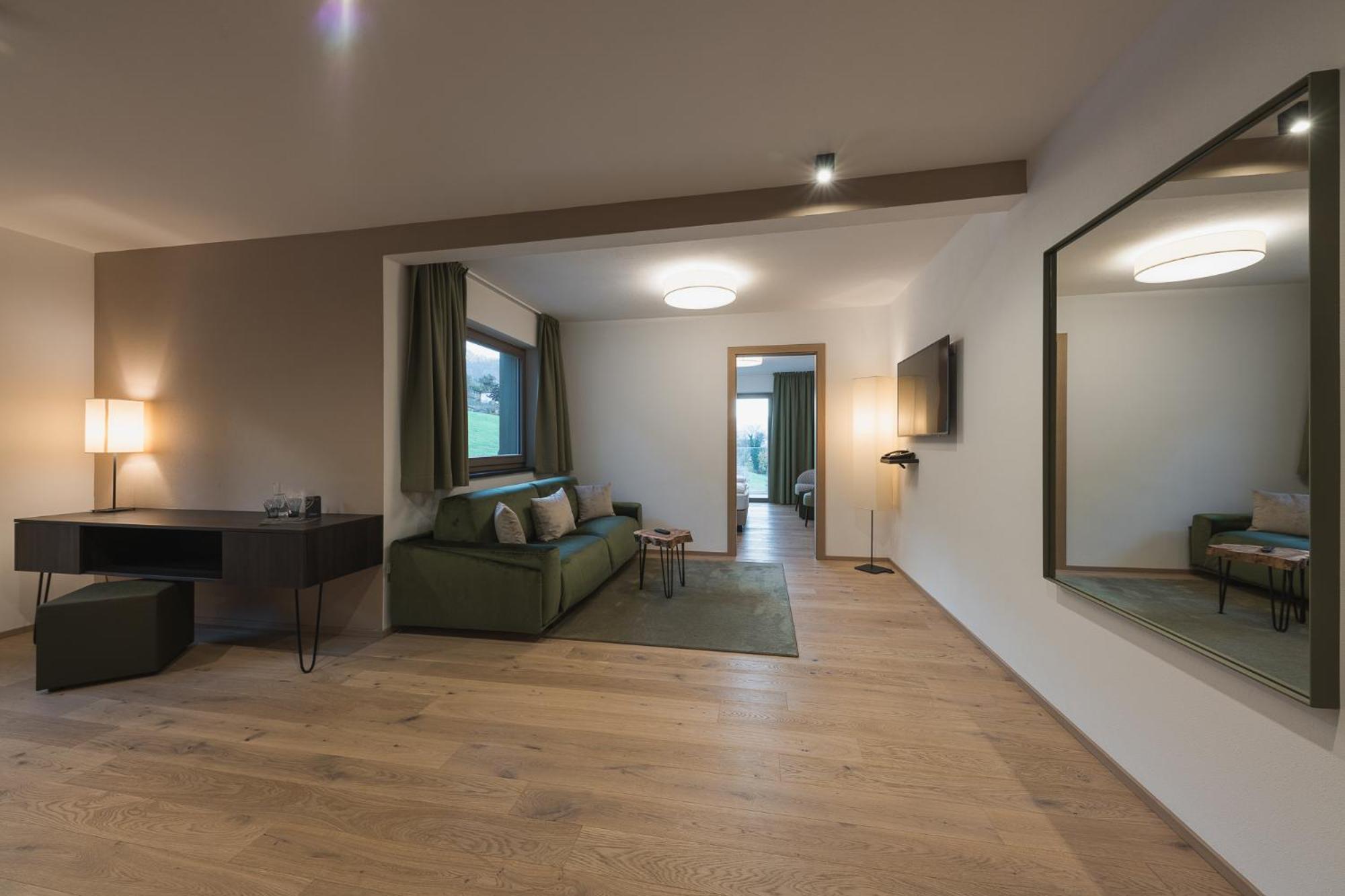 Oliven- & Genusshotel Hirzer Scena Szoba fotó